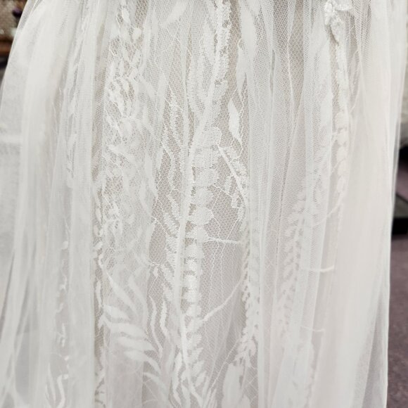 Private Label Shivani Size 8 Ivory/Stone Halter Neck Bridal Gown/Wedding Dress - Picture 6 of 9